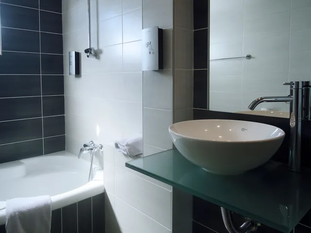 غرفة سوبيريور بسريرين منفصلين، Amphitryon City Hotel 6/9