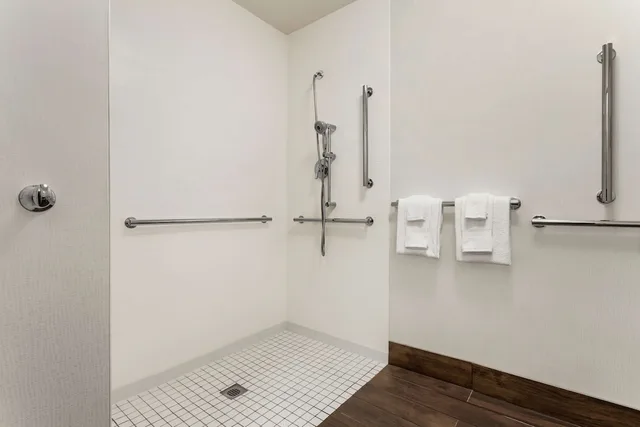 غرفة بسرير كينج لذوي الإعاقة، Hampton Inn Houston Hobby Airport 6/6