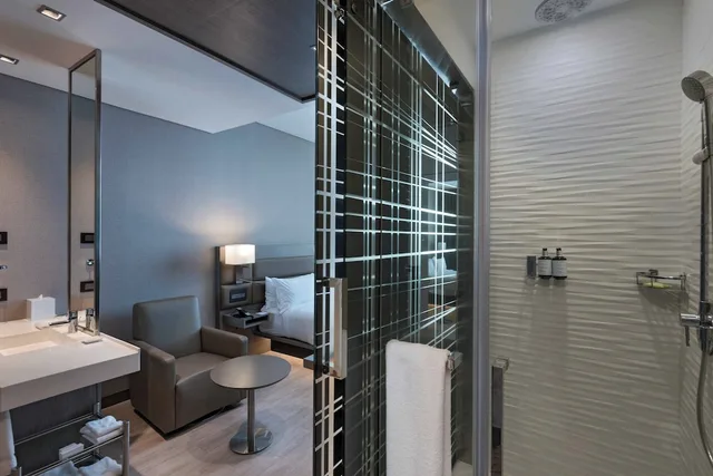 غرفة ديلوكس بسريرين مزدوجين بشرفة، AC HOTEL BY MARRIOTT GUATEMALA CITY 4/4