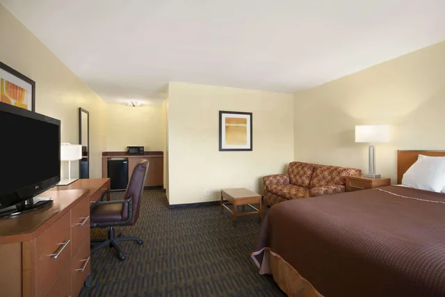 غرفة بسرير مزدوج لذوي الإعاقة، Howard Johnson By Wyndham San Diego Sea World 1/1