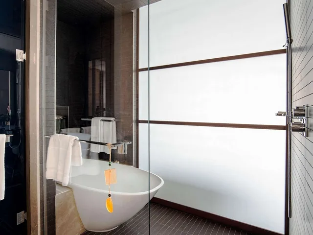 2 Bedrooms, Suite, Bosphorus View, Club Lounge Access, Fairmont Quasar Istanbul 6/6