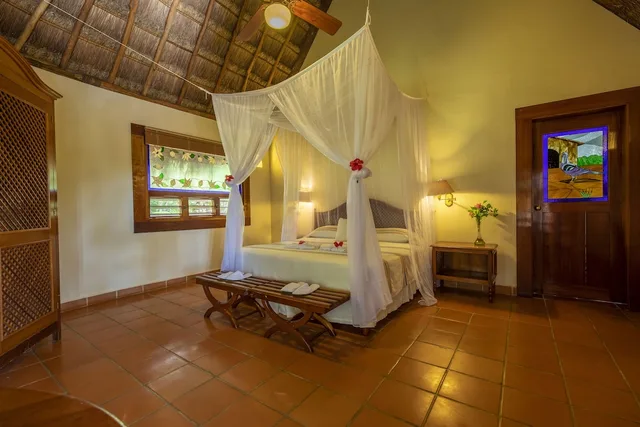 Mayan, Royal, Bungalow, King Bed, Hot Tub, The Lodge At Uxmal 3/3