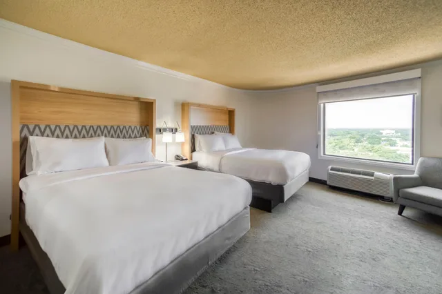 غرفة بسريرين كوين لذوي الإعاقة، Holiday Inn Mobile Dwtn Hist District 3/6