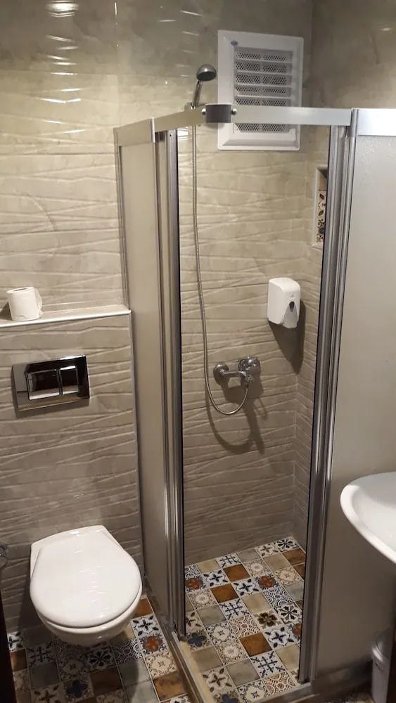 غرفة ثلاثية بسرير كوين وسرير فردي، Hotel Gumbet 3/4