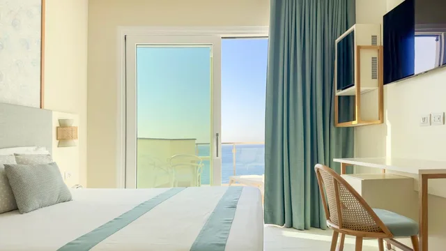 جناح جونيور بشرفة، Hotel Giosue A Mare 10/10