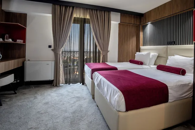 غرفة سوبيريور بسريرين منفصلين بإطلالة على المتنزه بشرفة، VIEW INN BOUTIQUE HOTEL 10/10
