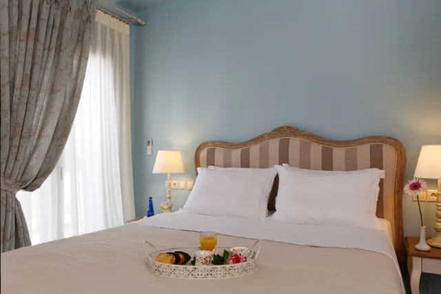 جناح سوبيريور بسريرين منفصلين بغرفة نوم واحدة مع أريكة، Ionia Suites 3/5