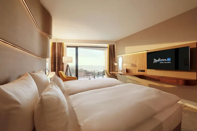 غرفة سوبيريور بسرير كينج بإطلالة على البحر، Radisson Blu Resort Swinoujscie 1/5