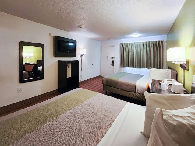 غرفة بسريرين كوين لذوي الإعاقة، Motel6 Baytown, TX - Baytown East 1/9