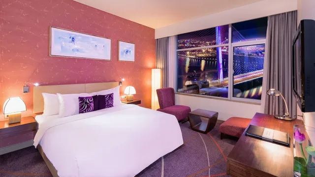 Family Suite, 1 King and 1 Single Beds, Executive Level، Grand Mercure Danang 5/10