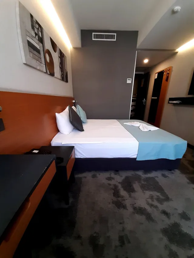 غرفة قياسية بسرير مزدوج، Sapko Airport Hotel 2/3