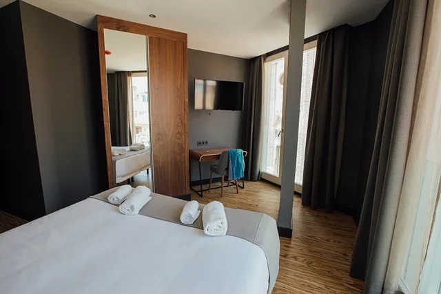 غرفة سوبيريور بسرير مزدوج أو سريرين منفصلين بإطلالة، Malaga Premium Hotel 3/10