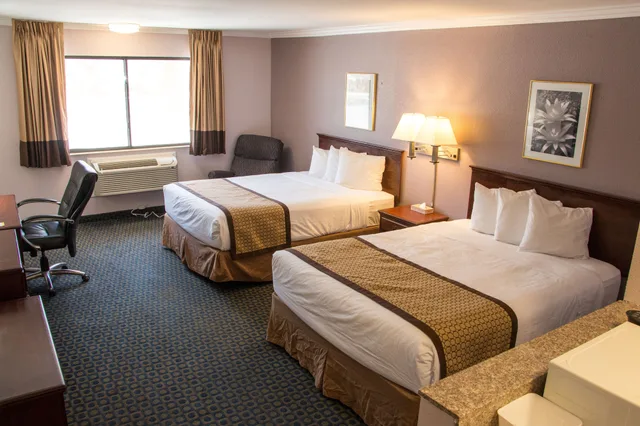غرفة بسريرين كوين لذوي الإعاقة، Days Inn by Wyndham Indio 3/8