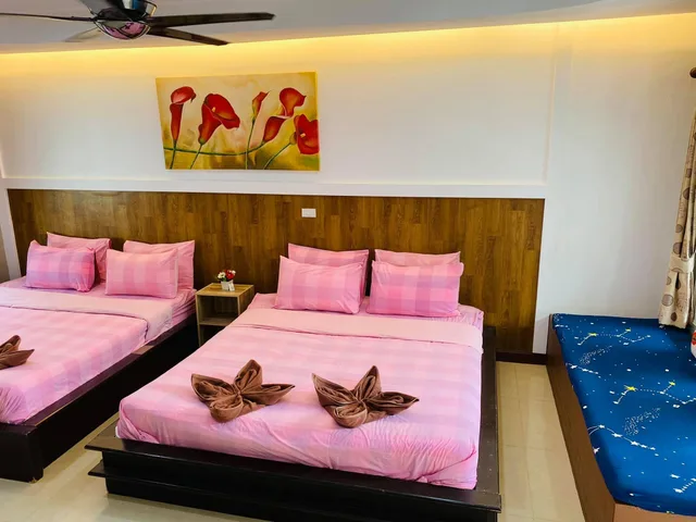 Garden, Family, 2 King Beds، Bee Orchid Pool Villa 1/2