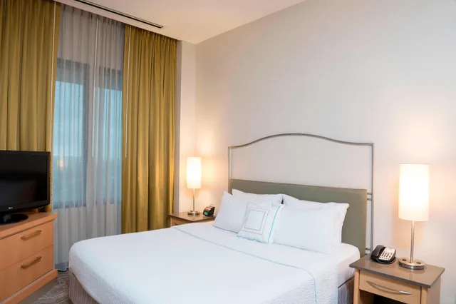 جناح بسرير كينج مع أريكة لذوي الإعاقة، Springhill Suites Chicago Ohare By Marriott 1/2