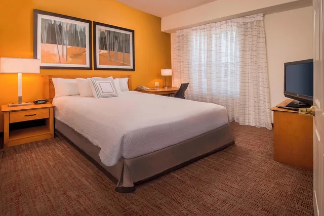جناح بسريرين مزدوجين بغرفتي نوم، Residence Inn by Marriott Frederick 1/2