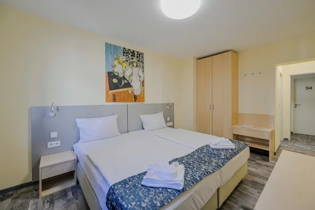 غرفة سوبيريور بسرير كوين، Hotel Munchner Hof 5/10