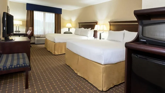 غرفة بسريرين كوين لذوي الإعاقة، Holiday Inn Express Hotel Suites Smithfield Selma I 95 1/1