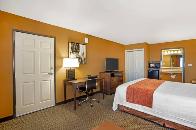 غرفة بسرير كينج، Best Western Exeter Inn & Suites 3/4
