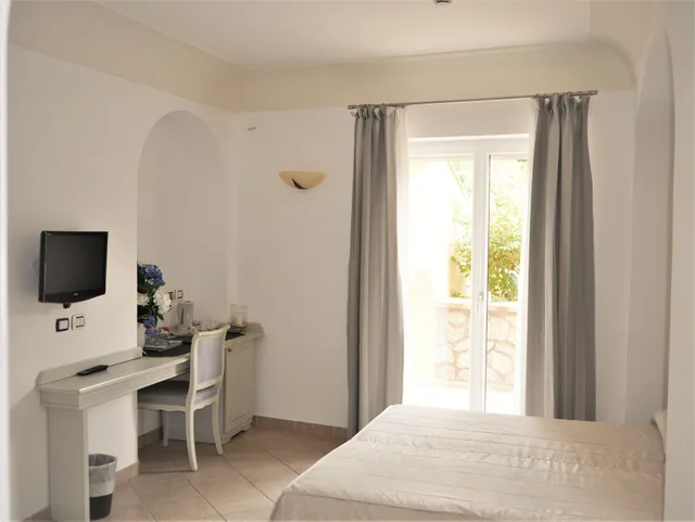 Standard, Double Bed, Garden View, Balcony, Villa Ceselle 2/5
