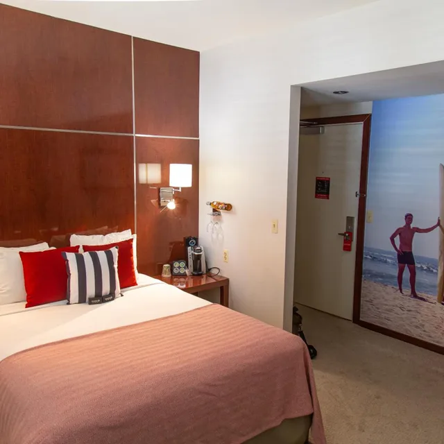 غرفة بسرير مزدوج بإطلالة على الحديقة، Daddy O Hotel 5/5