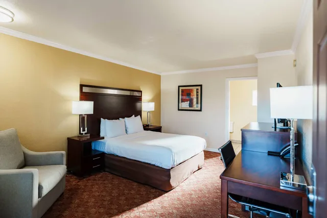 Upgrade, Queen Bed، Quality Inn Ukiah, CA 1/4