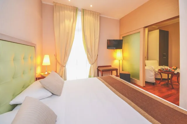 جناح جونيور بسرير كينج، Hotel Master 1/10