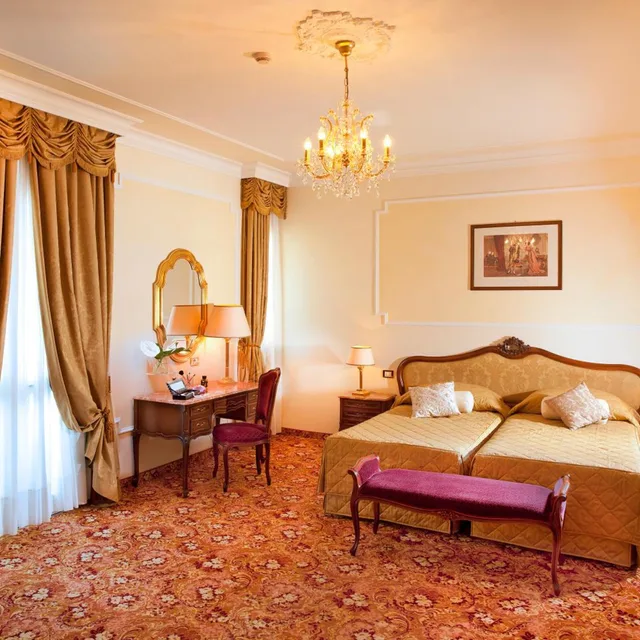 غرفة ديلوكس بسرير مزدوج، Hotel Due Torri Abano Terme 2/4