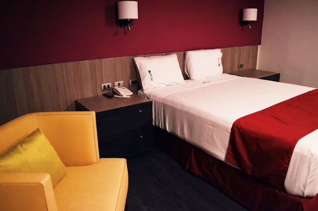 غرفة بسرير كوين، Hotel Ht Ole 1/2