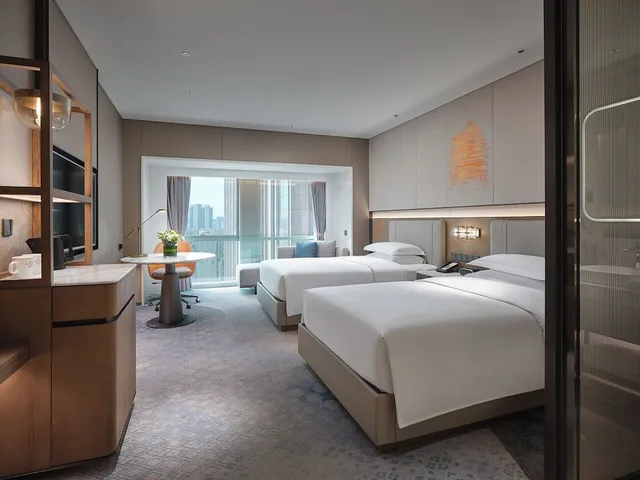 Standard, Twin Beds, Club Lounge Access, Accessible, Crowne Plaza Hohhot City Center 3/5