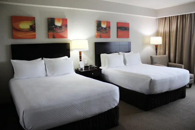 غرفة قياسية بسريرين مزدوجين لذوي الإعاقة، Crowne Plaza Leon 1/9