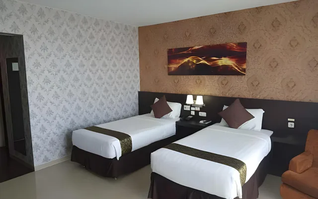 Garden, Twin Beds, GRAND HAWAII HOTEL 1/2