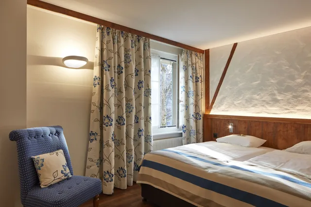 غرفة ثلاثية بسرير مزدوج وسرير فردي، Hotel Adler Zurich 2/4