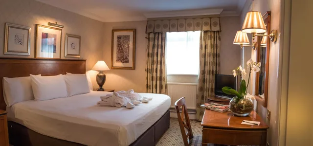 Deluxe, Suite, with Pool، Apollo Hotel Basingstoke 2/5