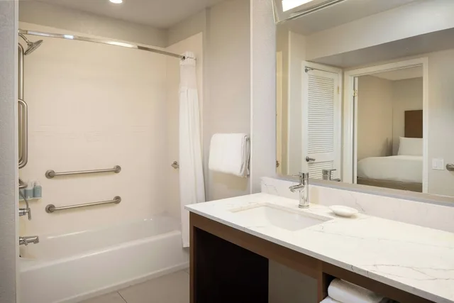 استوديو بسرير كوين مع أريكة لذوي الإعاقة، Residence Inn Los Angeles LAX/Manhattan Beach 4/8