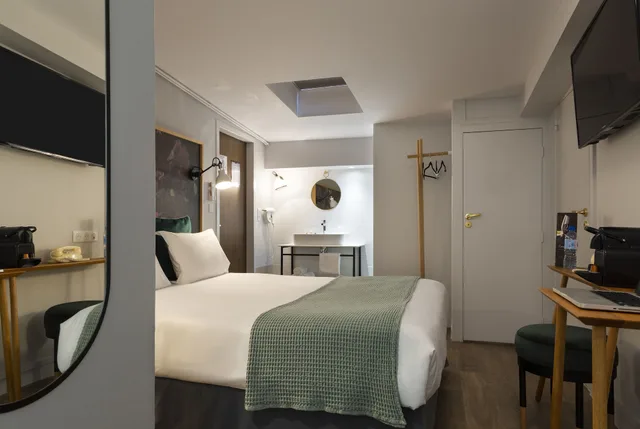Room, Queen Bed, Hotel Edmond W 5/6