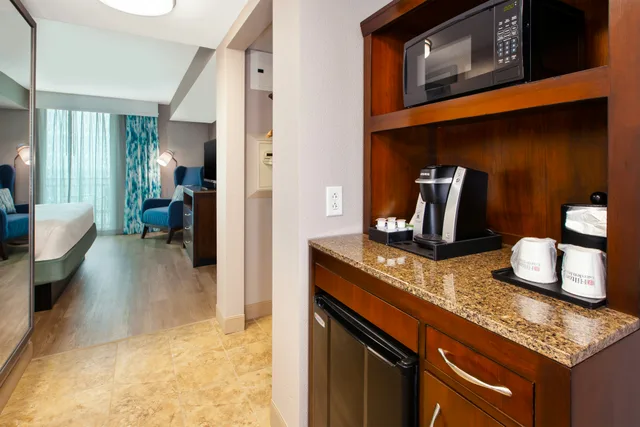 1 Bedroom, Suite, King Bed, Ocean Front، HILTON GARDEN INN VIRGINIA BEACH OCEANFRONT 2/2