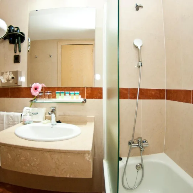 غرفة صغيرة، Luze Castellana Hotel 3/4