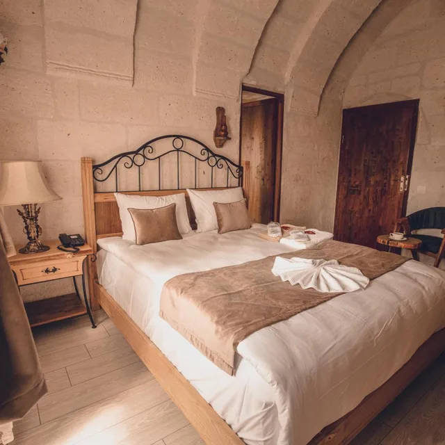 جناح جونيور بشرفة، Rose Valley House 2/7