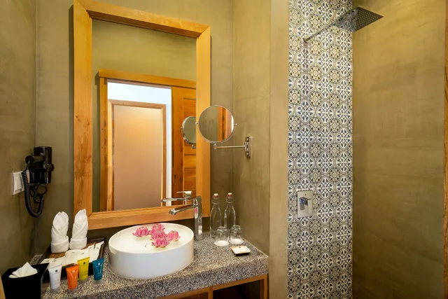 Cabana, King Bed, Pool Access، Grand Venus La Residence 6/6