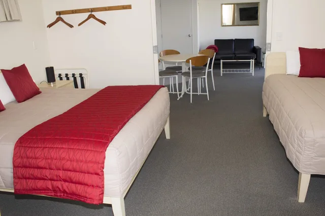 شقة سوبيريور بسرير كينج وسرير فردي بغرفة نوم واحدة لذوي الإعاقة، Jasmine Court Motel 3/5