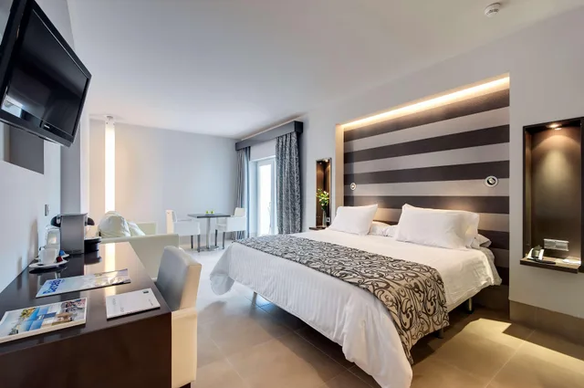 Junior Suite, Barcelo Hamilton Menorca - Adults Only 2/2