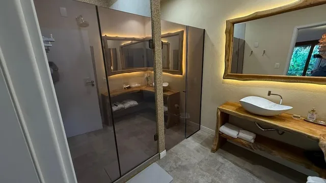 Zoe, Villa, Queen Bed, Sofa، Dolphin Villa Hotel 3/3