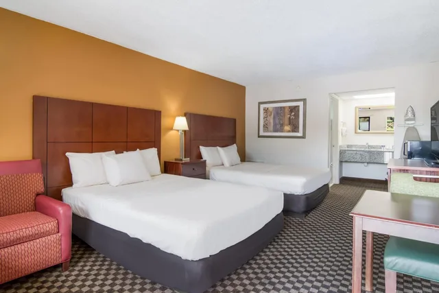 غرفة بسرير كوين، Americas Best Value Inn Wadesboro 1/7