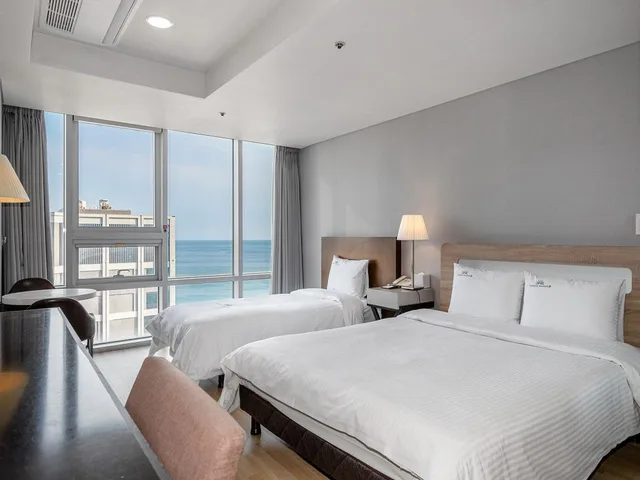 Family, Twin Beds, Partial Ocean View, Haeundae Seacloud Hotel Residence 2/2