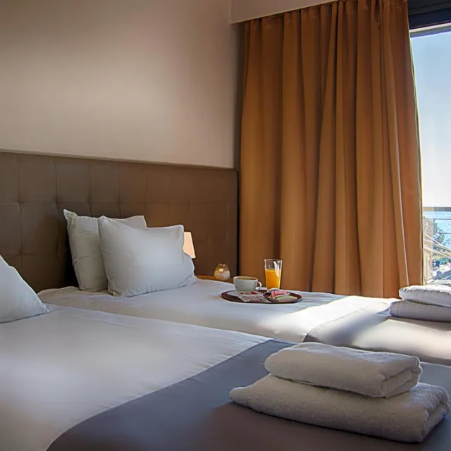 غرفة قياسية بإطلالة على البحر، Galaxy Hotel 8/10