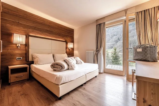 غرفة بشرفة، Hotel Sporting Ravelli 1/5