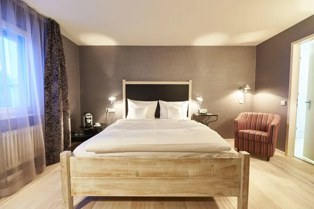 غرفة صغيرة بسرير كوين، Hotel Schwanen Metzingen 5/7