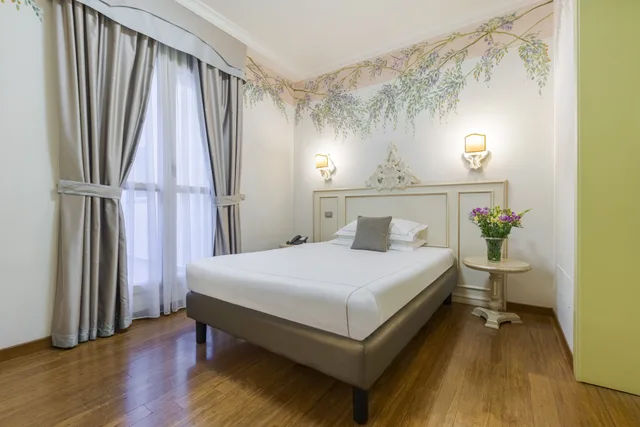 غرفة بسرير كوين، Art Atelier Hotel 1/3