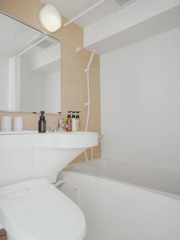 Compact, Twin Beds, Private Bathroom، Hotel Mid in Kuramae Ekimae 3/4